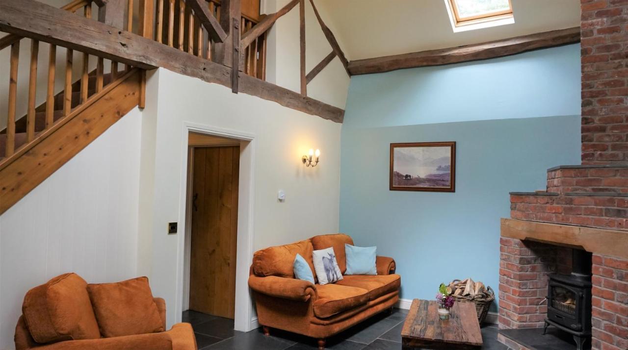 Sheep Dip Cottage - 5* Cyfie Farm, With Log Burner And Private Hot Tub Llanfyllin Екстериор снимка
