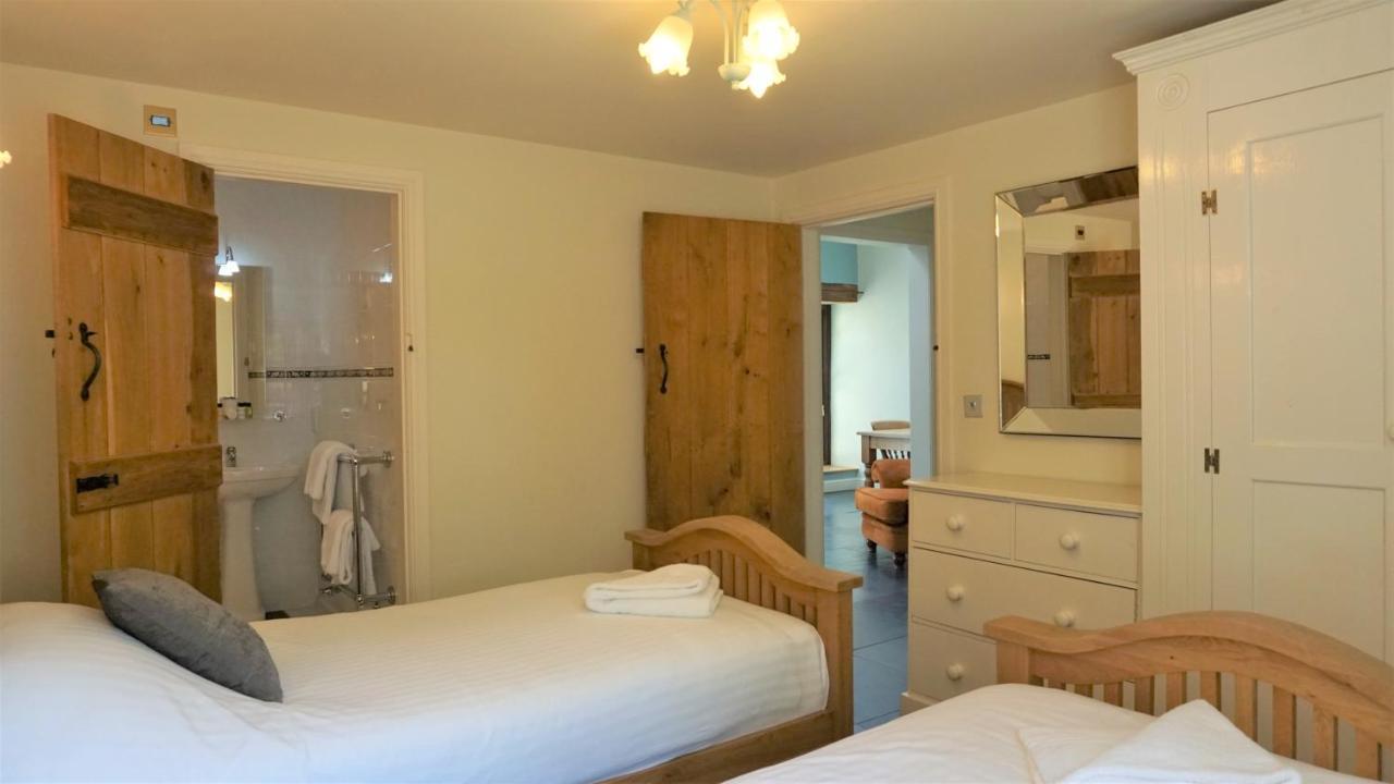 Sheep Dip Cottage - 5* Cyfie Farm, With Log Burner And Private Hot Tub Llanfyllin Екстериор снимка