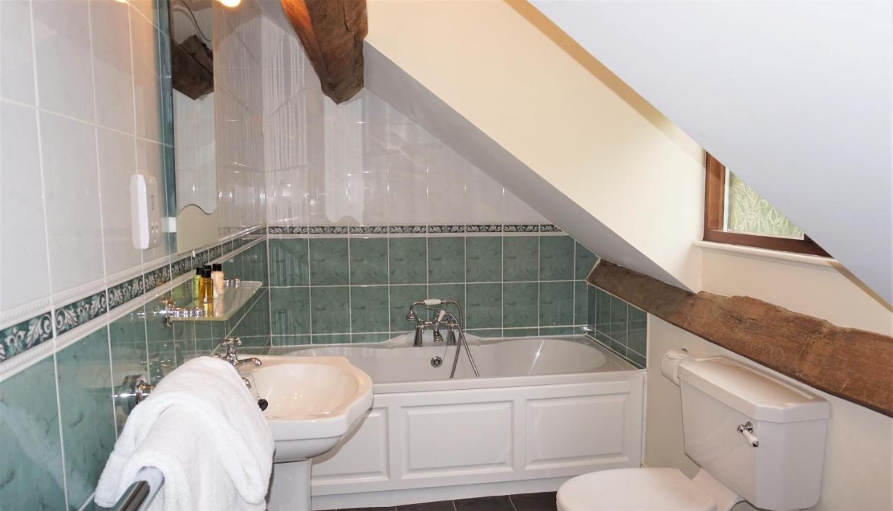 Sheep Dip Cottage - 5* Cyfie Farm, With Log Burner And Private Hot Tub Llanfyllin Екстериор снимка